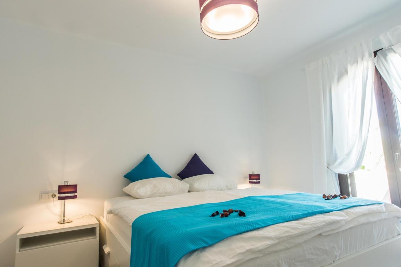 Luxurioese Und Grossraeumige Villa Mit Community Pool, Sicht Auf Das Mittelmeer Sowie Dem Mar Menor, La Manga Club Atamaría Extérieur photo