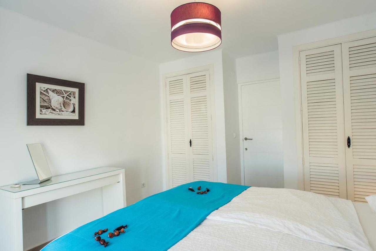 Luxurioese Und Grossraeumige Villa Mit Community Pool, Sicht Auf Das Mittelmeer Sowie Dem Mar Menor, La Manga Club Atamaría Extérieur photo