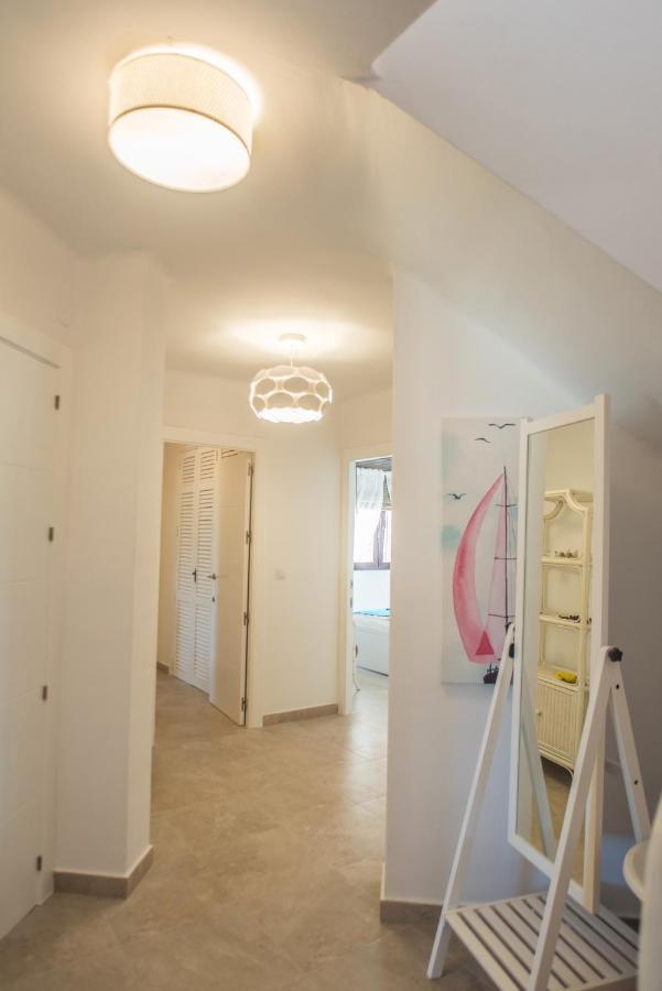 Luxurioese Und Grossraeumige Villa Mit Community Pool, Sicht Auf Das Mittelmeer Sowie Dem Mar Menor, La Manga Club Atamaría Extérieur photo