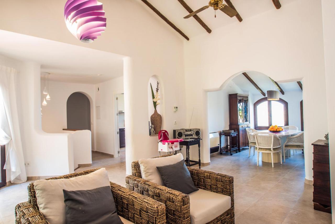 Luxurioese Und Grossraeumige Villa Mit Community Pool, Sicht Auf Das Mittelmeer Sowie Dem Mar Menor, La Manga Club Atamaría Extérieur photo