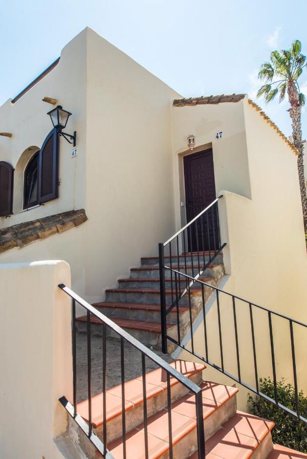 Luxurioese Und Grossraeumige Villa Mit Community Pool, Sicht Auf Das Mittelmeer Sowie Dem Mar Menor, La Manga Club Atamaría Extérieur photo