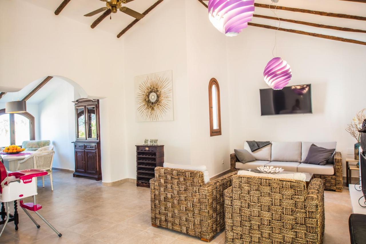 Luxurioese Und Grossraeumige Villa Mit Community Pool, Sicht Auf Das Mittelmeer Sowie Dem Mar Menor, La Manga Club Atamaría Extérieur photo