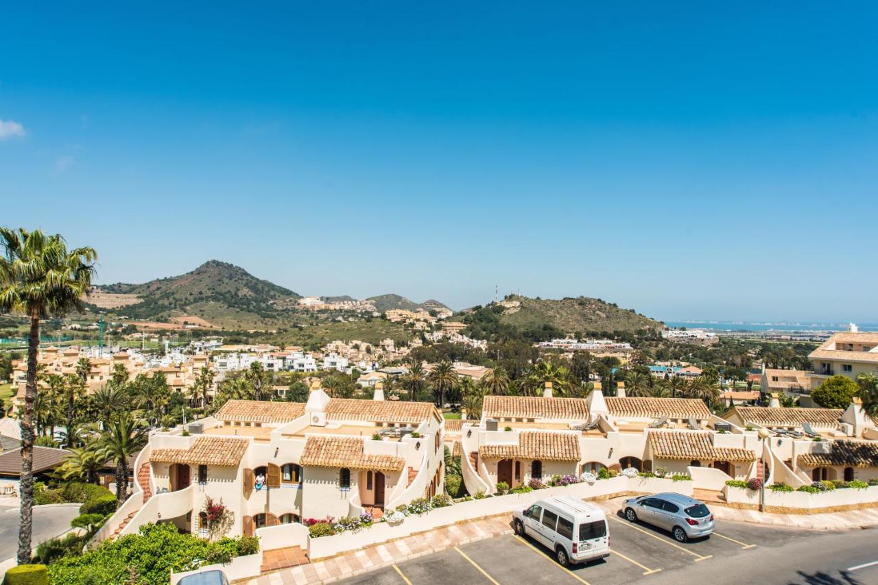 Luxurioese Und Grossraeumige Villa Mit Community Pool, Sicht Auf Das Mittelmeer Sowie Dem Mar Menor, La Manga Club Atamaría Extérieur photo